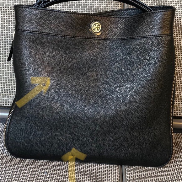 SOLD Tory Burch Robinson Pebbled Hobo - Picture 8 of 8
